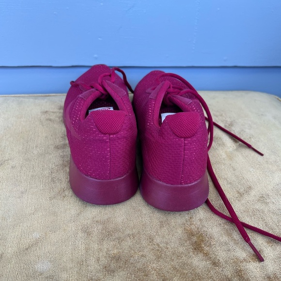 Nike | Shoes | Womns Nike Tanjun 9753760 - Picture 2 of 4